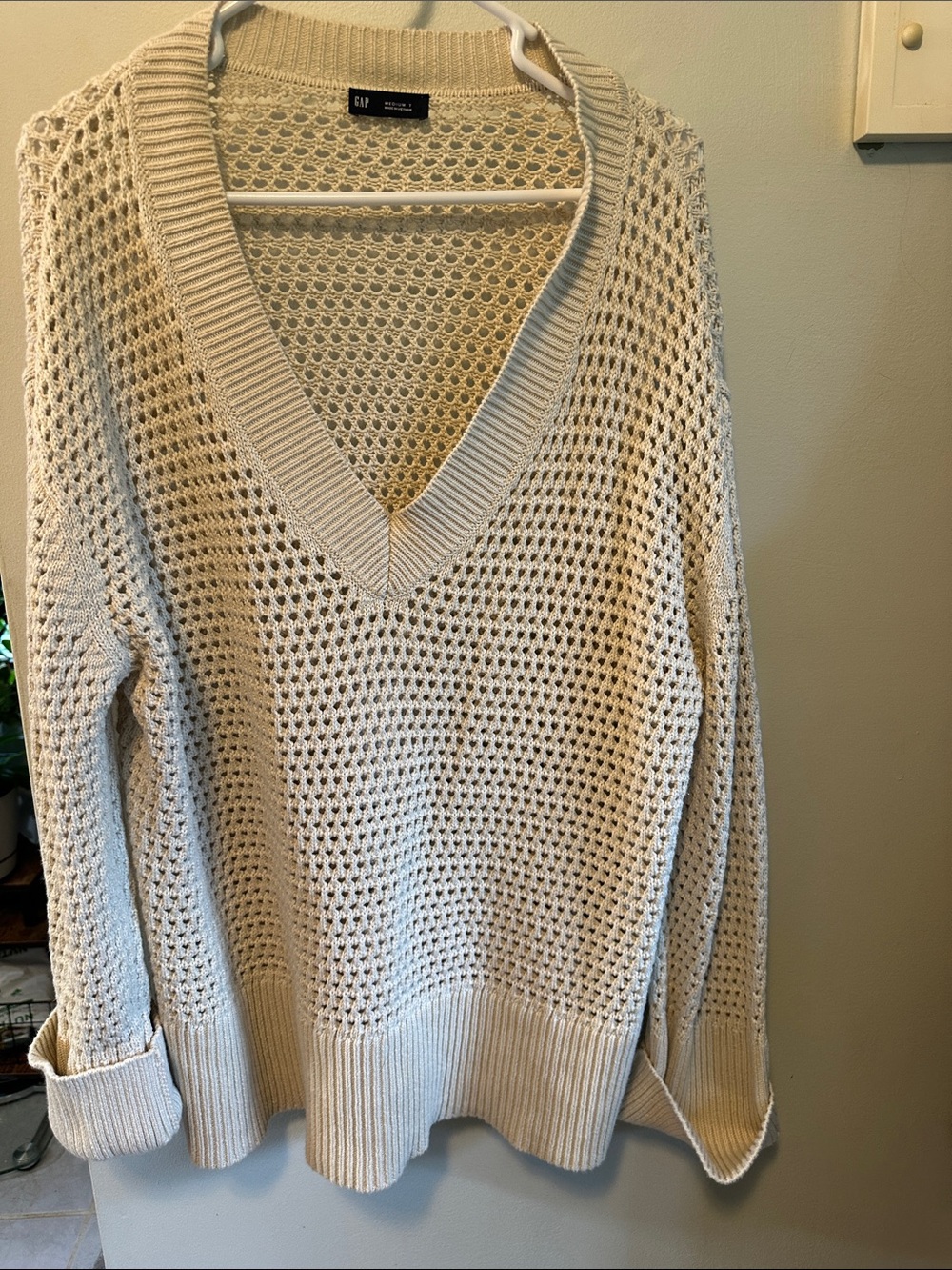 GAP Cream Open-Weave V-Neck Pullover Sweater